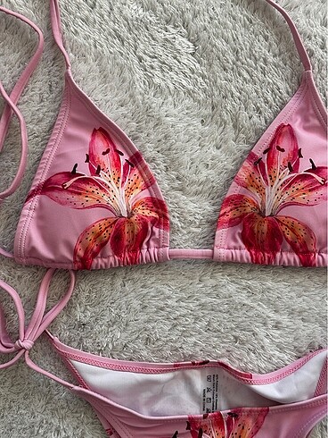 Diğer Pembe Çiçekli Bikini