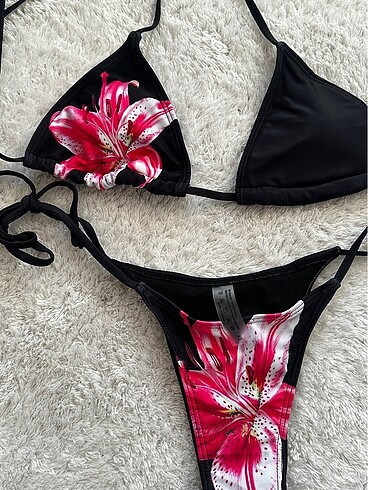 Diğer Çiçekli Siyah Bikini