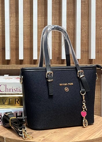 GUCCI BAYAN ÇANTA 