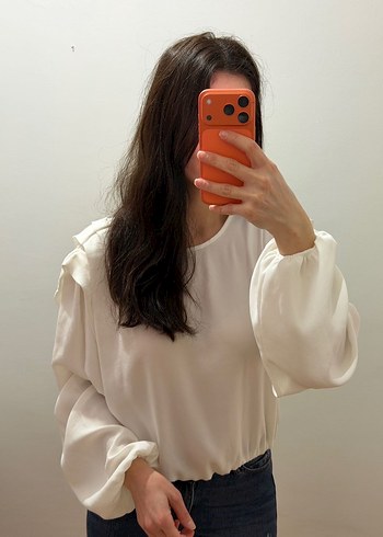 Kadın Beyaz Piliseli Uzun Kollu Bluz - Görsel 4