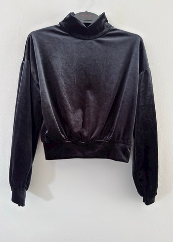 Siyah Yüksek Yakalı Kadın Sweatshirt