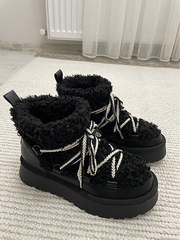 DEICHMANN kadın bot