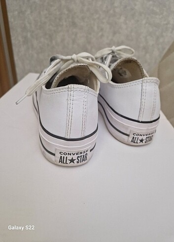 Converse Kadın Deri Sneaker