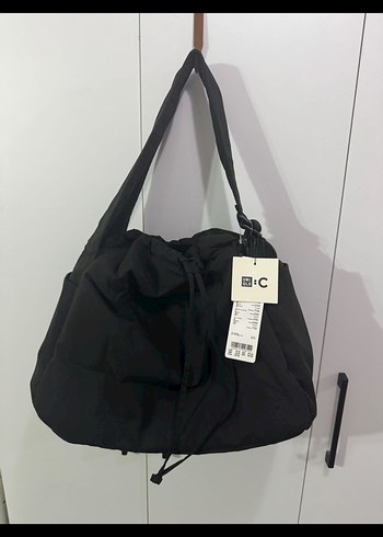 UNIQLO SOFT PUFFY SHOULDER BAG