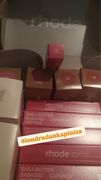 Beden pembe Renk Rhode Sticker hediyeli sugar cookie lip tint
