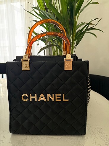 Chanel orta boy el ve omuz askılı çanta
