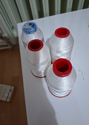 Beyaz İplik Makaraları