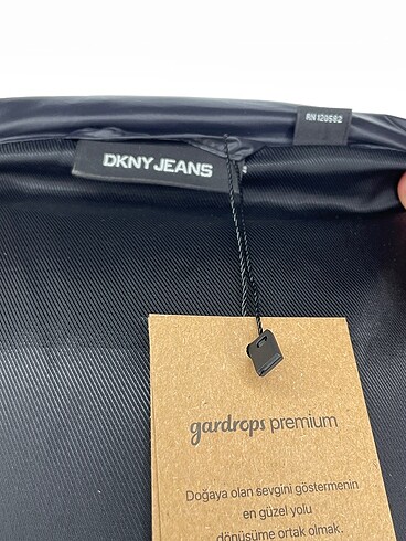 s Beden siyah Renk DKNY Yelek %70 İndirimli.