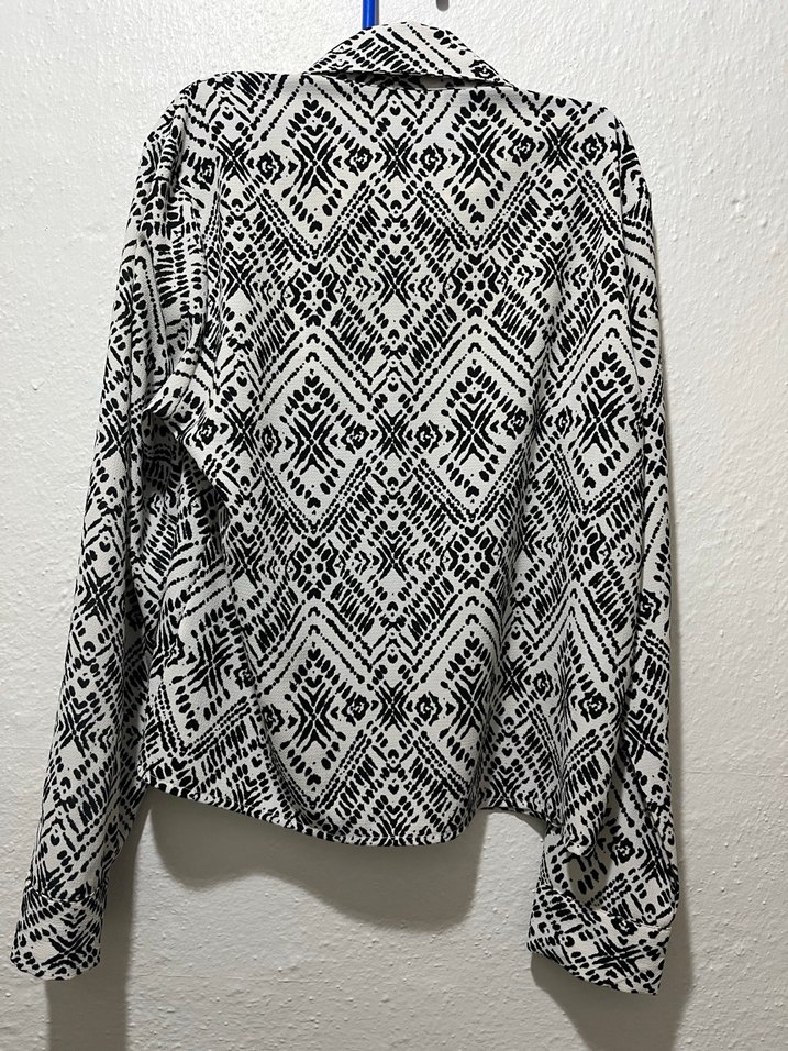 Gri Uzun Kollu Desenli Kadın Gömlek - Görsel 3