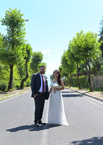 Dantel Detaylı Beyaz Uzun Askılı Elbise