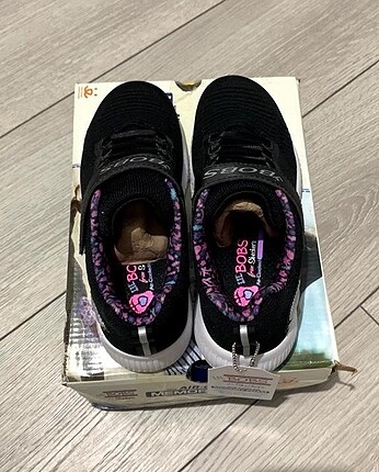 35 Beden siyah Renk Orijinal Skechers 35 no (22cm)