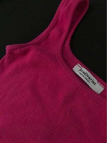 Stradivarius askılı pembe crop bustiyer