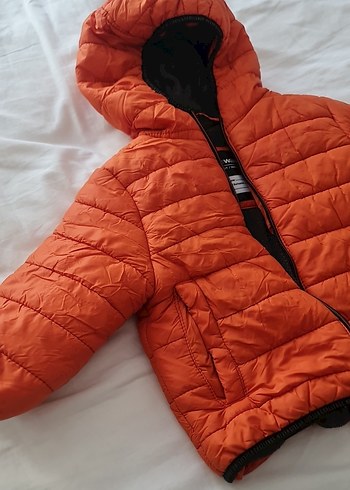 24-36 Ay Beden Turuncu Kapüşonlu Erkek Çocuk Mont