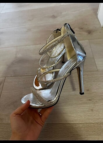 Zara Topuklu ayakkabı