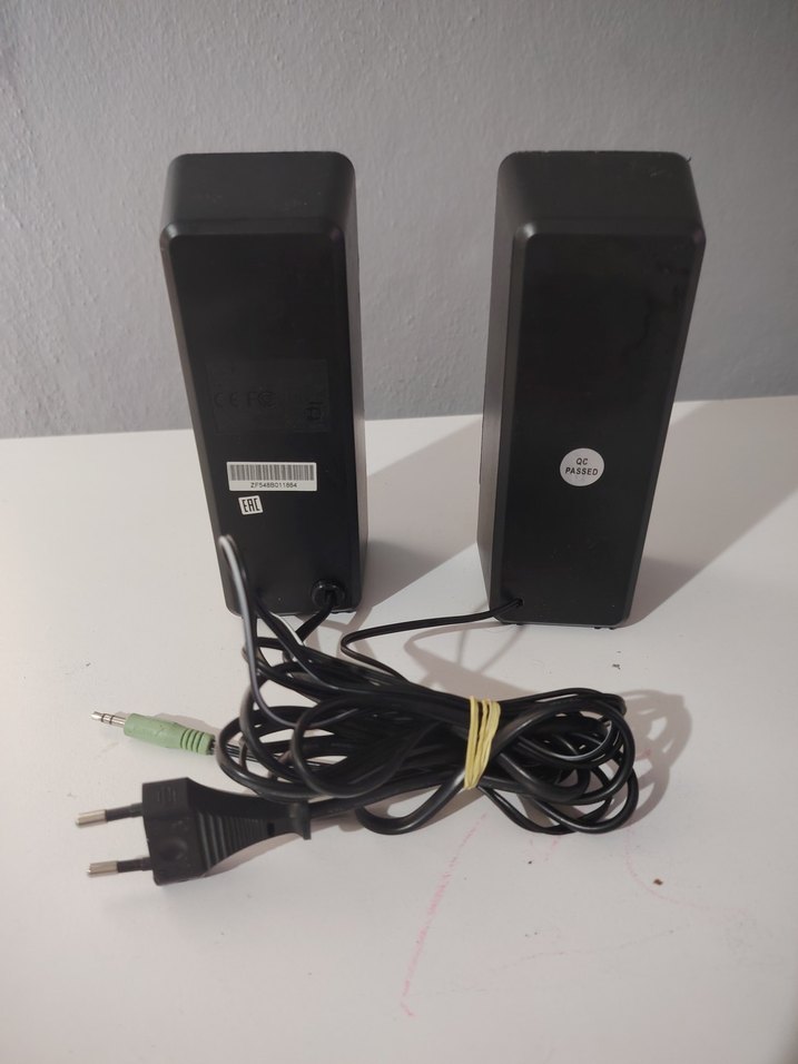 1+1 Siyah Genius Masaüstü Hoparlörler - Görsel 2