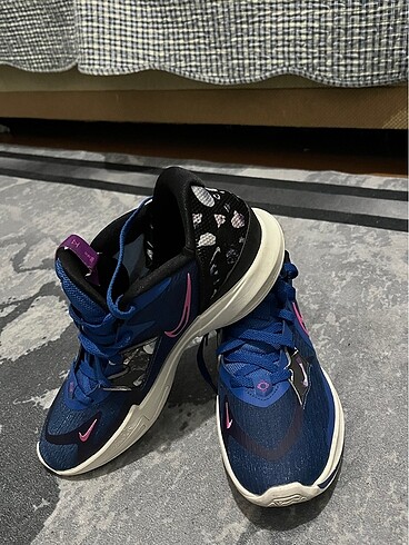 Nike low