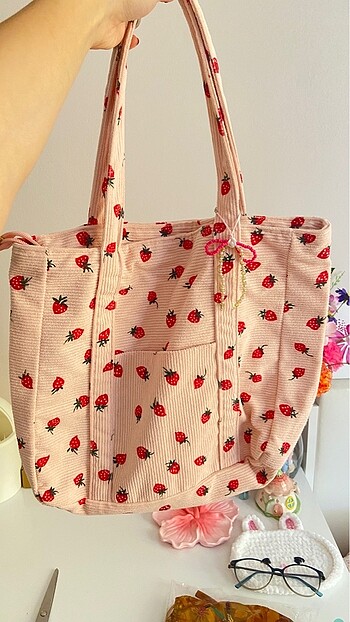 Charm Hediyeli Totebag Çilek Desenli Çanta????
