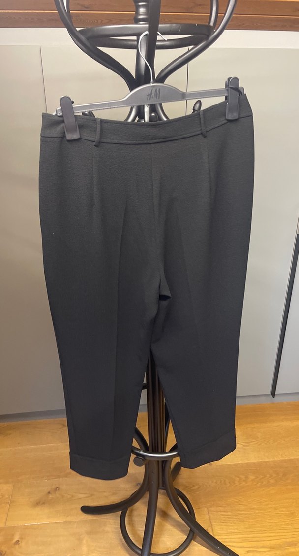 Kadın Siyah Pilili Kumaş Pantolon - Görsel 3