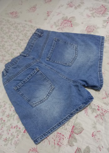 LC Waikiki Nakışlı Mavi Denim Kız Şortu