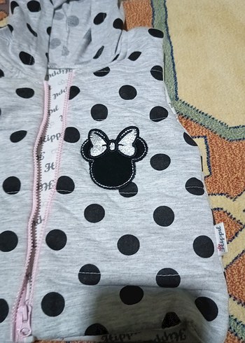 Kız Çocuk Gri Kapüşonlu Puantiyeli Yelek - Görsel 2