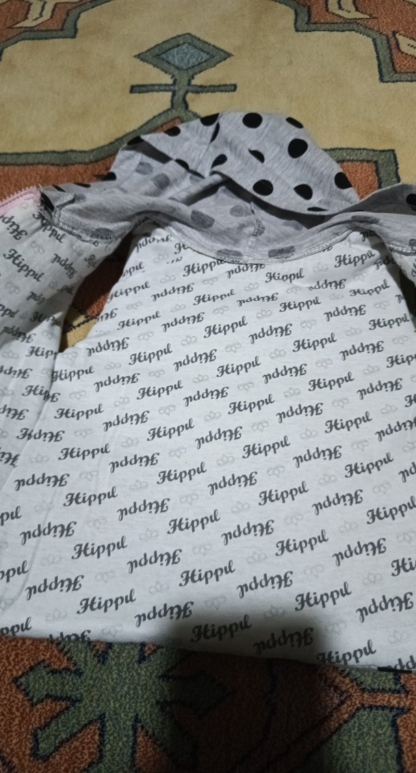 Kız Çocuk Gri Kapüşonlu Puantiyeli Yelek - Görsel 4