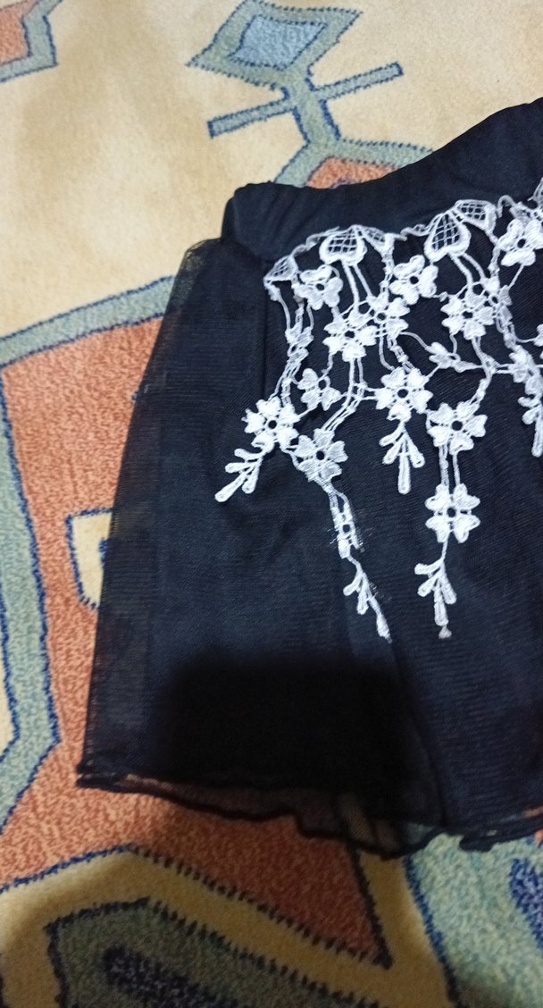 Kız Çocuk Siyah Nakışlı Dantel Etek - Görsel 3