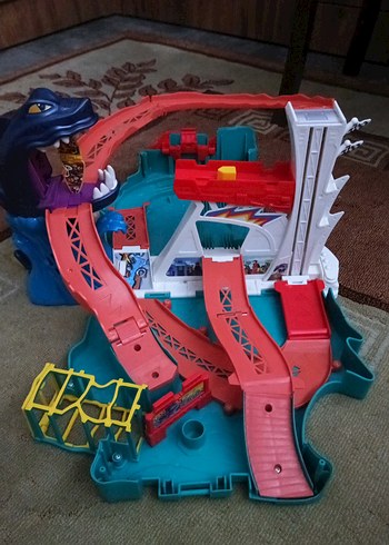 HotwHeeLS Renkli Dinozor Temalı Oyuncak Parkuru - Görsel 9