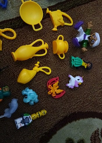 Renkli Çeşitli Aksiyon Figürleri Seti - Görsel 4