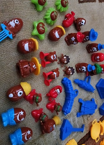 Renkli Çeşitli Aksiyon Figürleri Seti - Görsel 9