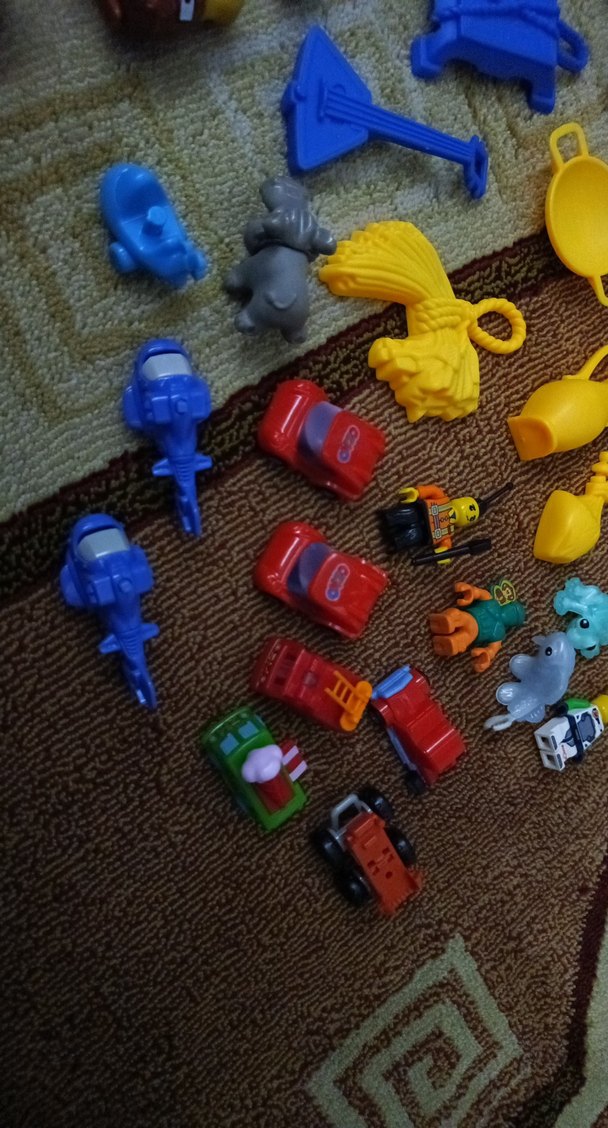 Renkli Çeşitli Aksiyon Figürleri Seti - Görsel 5