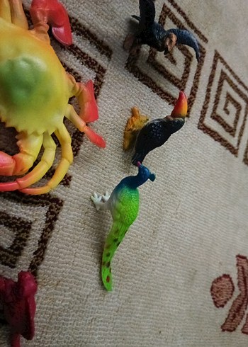 Çeşitli Renklerde Hayvan ve Dinozor Figürleri - Görsel 6