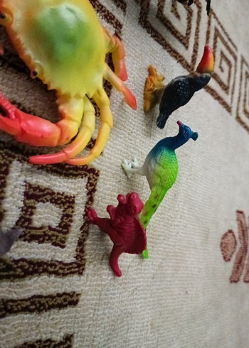 Çeşitli Renklerde Hayvan ve Dinozor Figürleri - Görsel 5