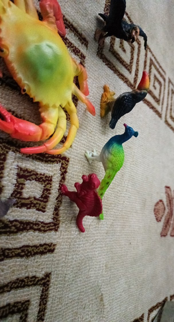 Çeşitli Renklerde Hayvan ve Dinozor Figürleri - Görsel 5