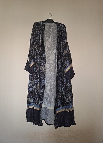 Etiketli kimono