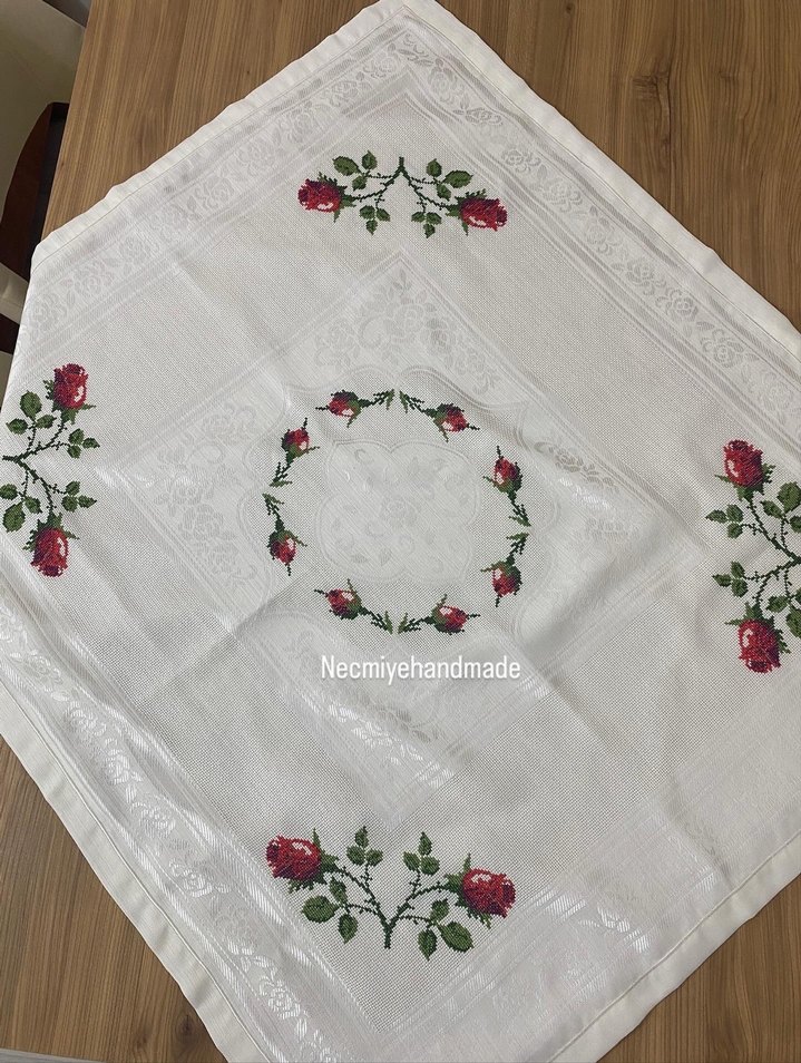 Nakışlı Beyaz Bohça Seti - Görsel 4