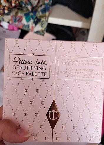 Beden Charlotte Tilbury Beautifying BLUSH