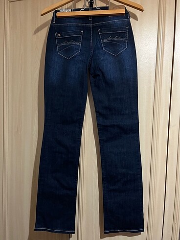 LC Waikiki Lcw koton zara mango bershka
