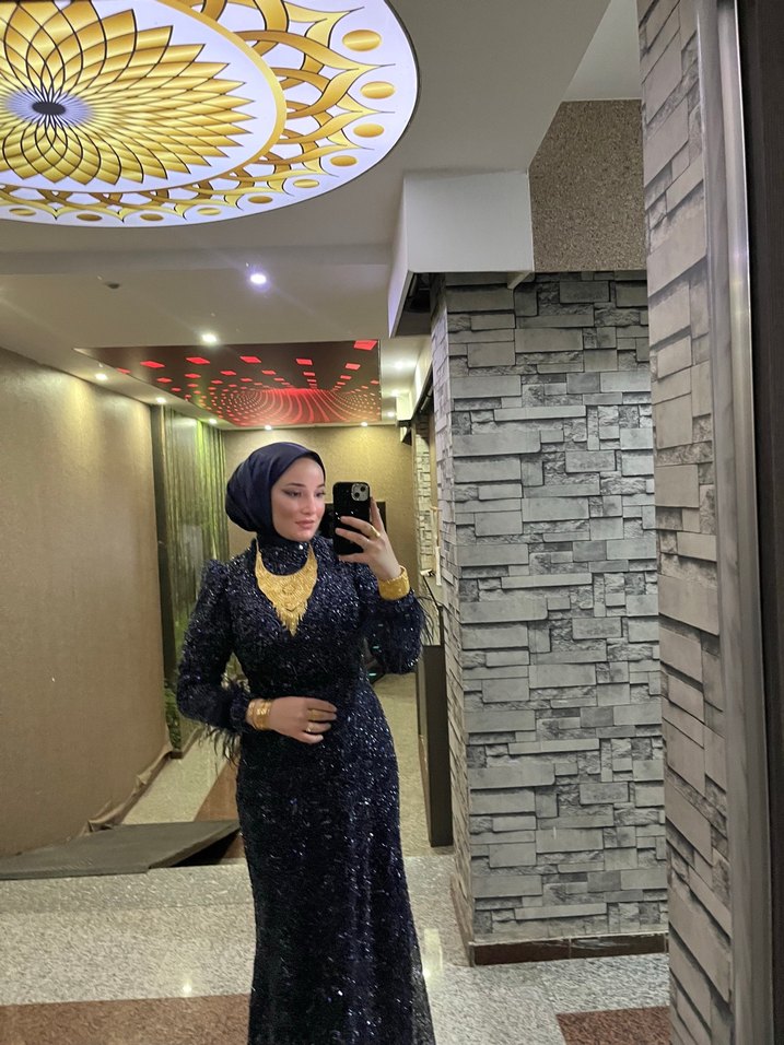 Lacivert işlemeli ağır abiye - Görsel 4