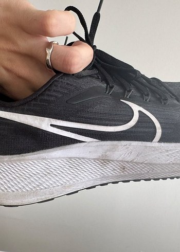 Nike Siyah Beyaz Spor Ayakkabi 44