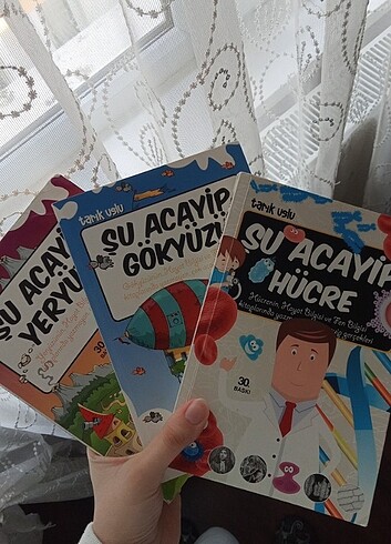 Şu Acayip serisi 3 tane kitap (tanesi 10 tl)