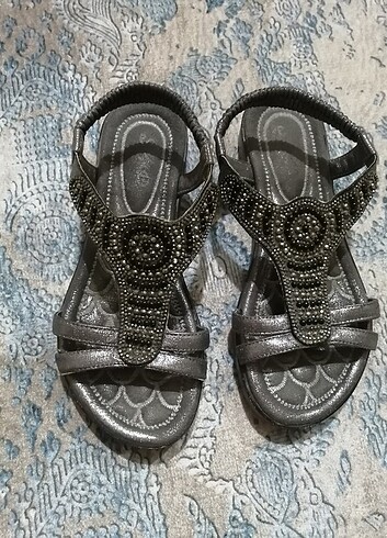 Gri Sandalet Taşlı İşlemeli