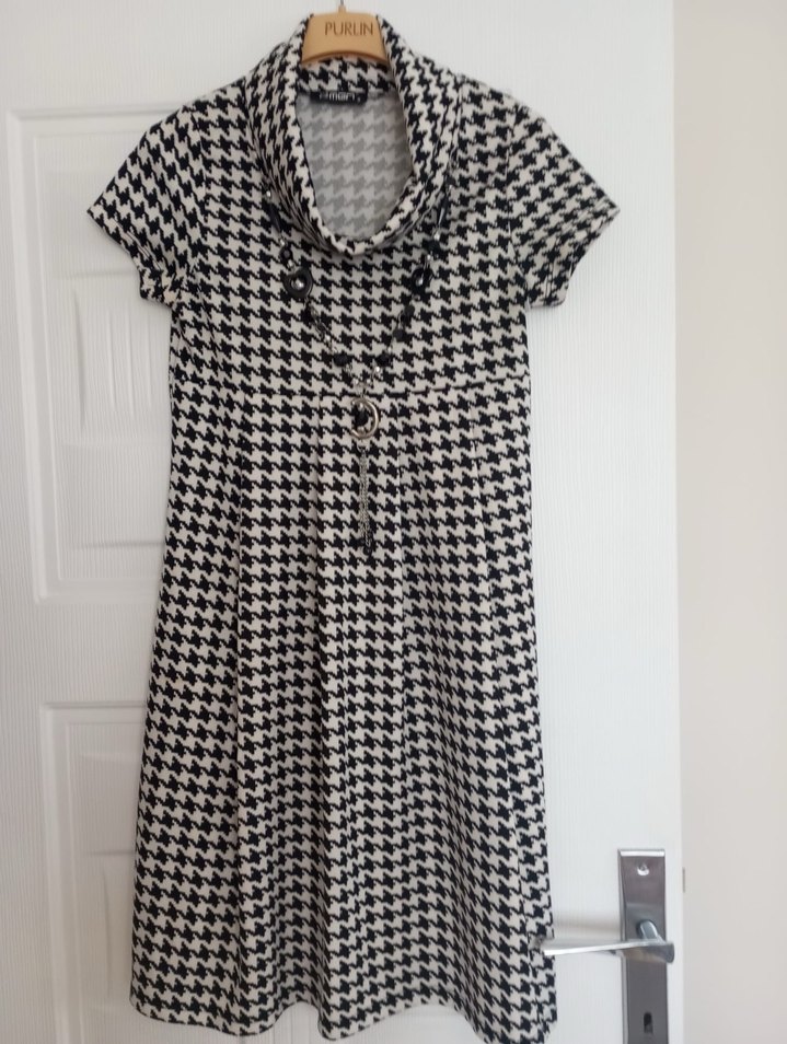 Zincir Detaylı Gri elbise - Görsel 2