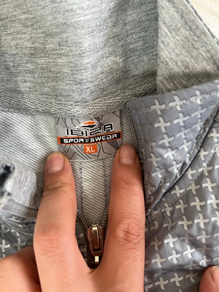 Gri Fermuarlı eşofman takımı - Görsel 5