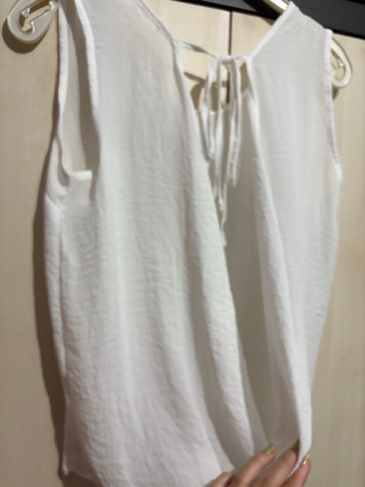 Kadın Kolsuz Beyaz Keten Bluz - Görsel 4
