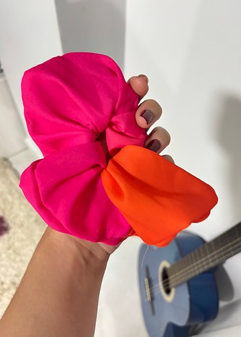 Renkli İpek Görünümlü Lastikli Toka - Görsel 4