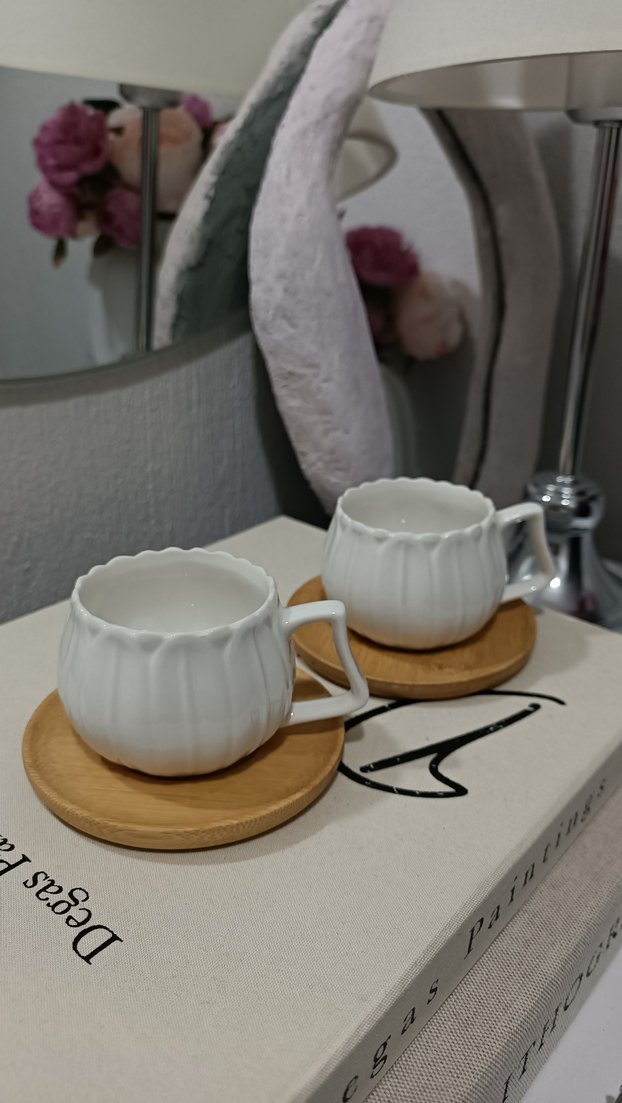 Beyaz Porselen Kabartmalı Fincan Seti - Görsel 2