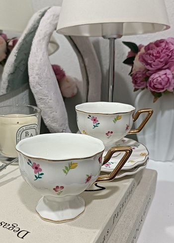 Çiçek desenli Çay Fincanı Seti - Görsel 2