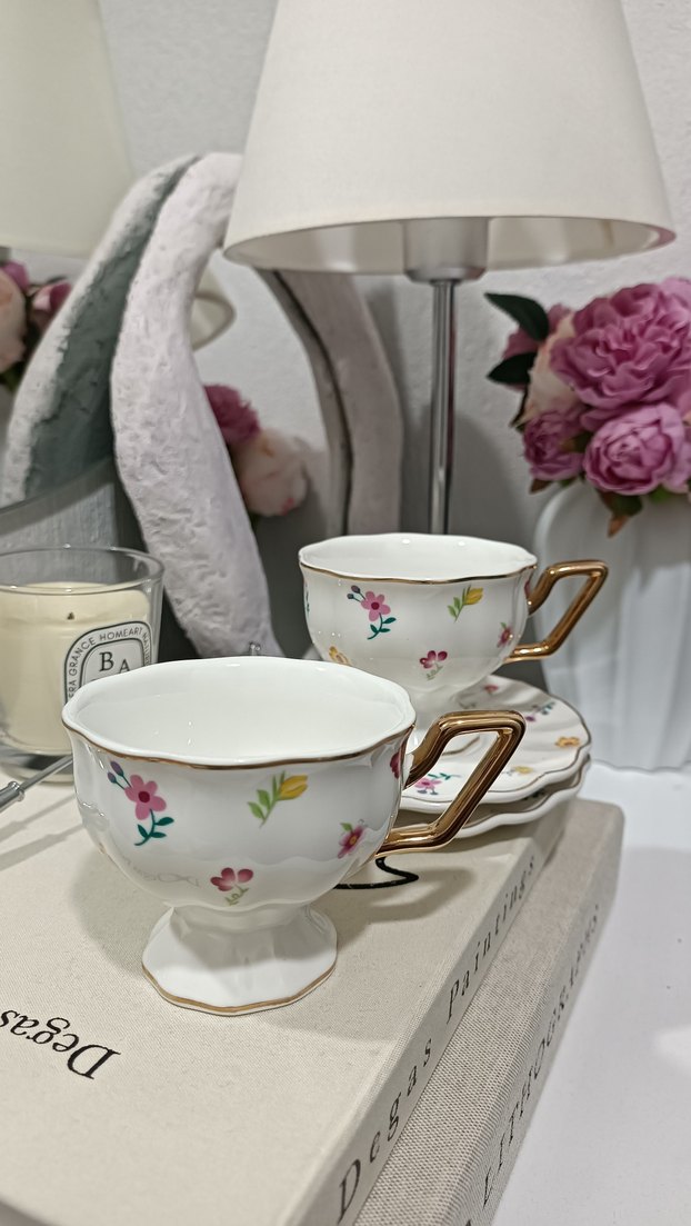 Çiçek desenli Çay Fincanı Seti - Görsel 2