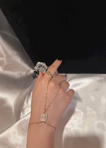 Zincir Detaylı Altın Renkli Şahmeran - Görsel 2