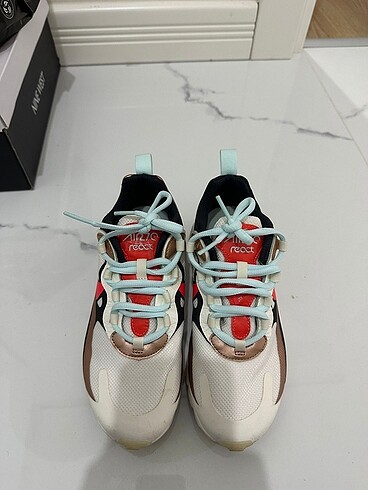 35,5 Beden ten rengi Renk Nike airmax